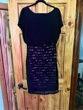 Elegant Black Mini Dress with Lace-Trim Skirt